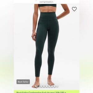 Athleta Salutation High Rise 7/8 Leggings with Side pockets